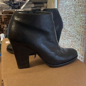 Stuart weitzman black leather booties
